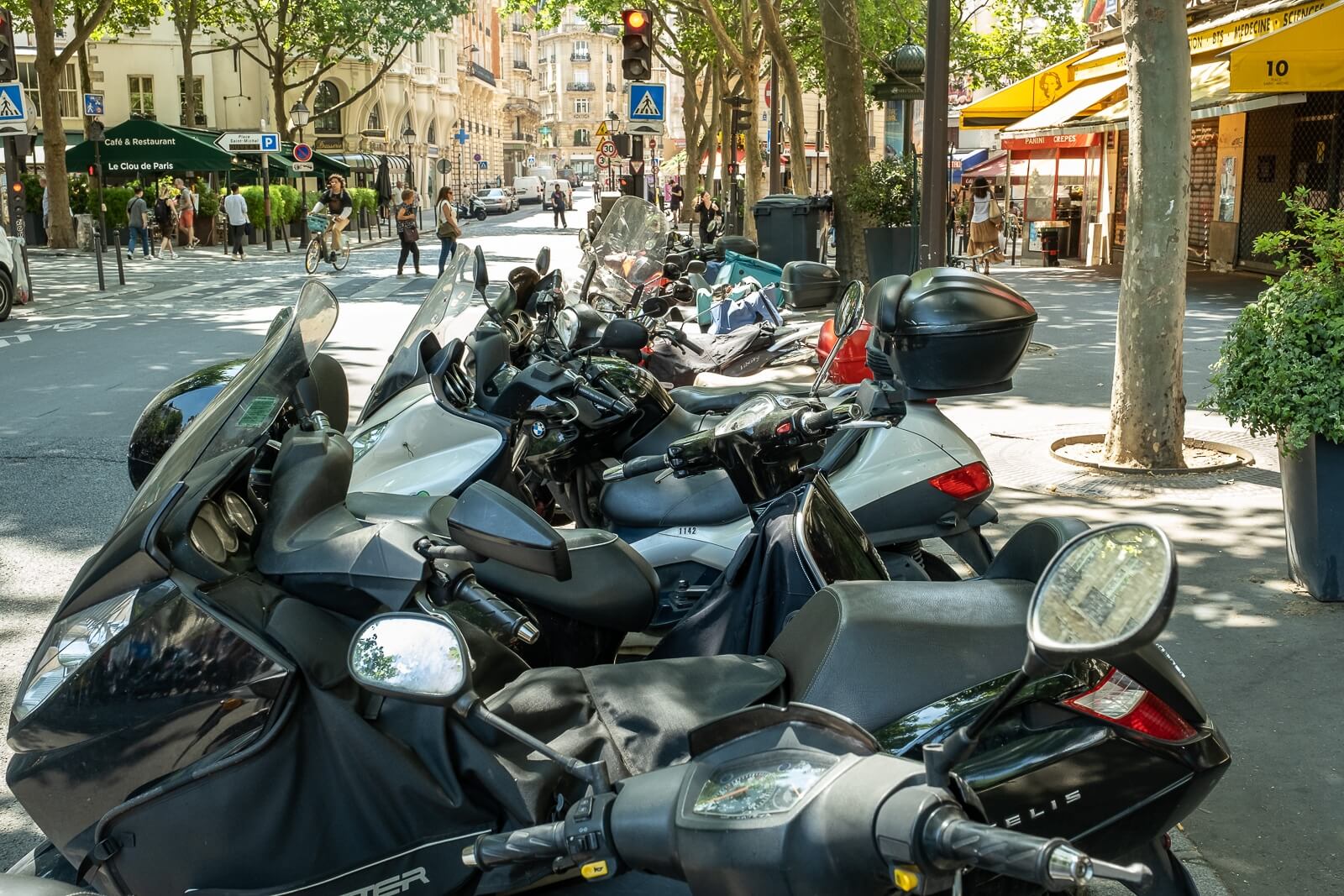stationnement payant Paris moto scooter