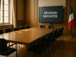 La réunion au Ministère de l’Intérieur décalée à une date ultérieure Salle de Réunion Vide réunion reportée